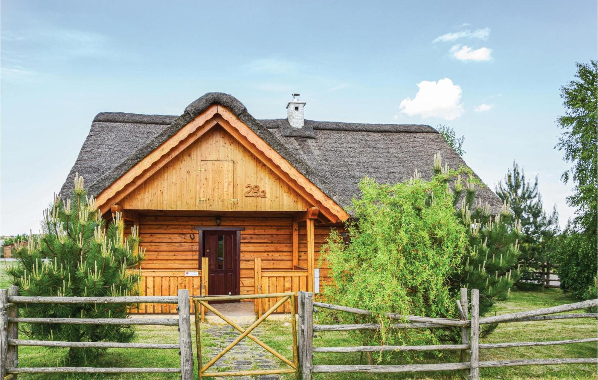 3 Bedroom Cozy Home In Mscice Podamirowo Eksteriør bilde